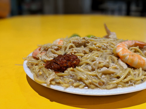 Tiong Bahru Yi Sheng Hokkien Mee's chili is amazing